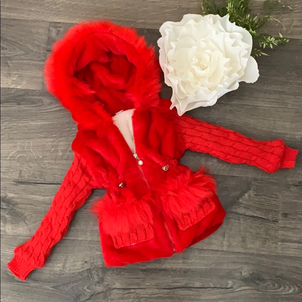 🍒NWOT Red & White Faux Fur Hooded Jacket